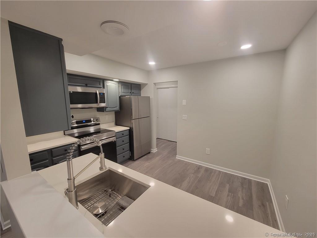 33 Rollingwood Drive 33