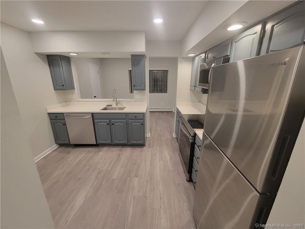 33 Rollingwood Drive 33