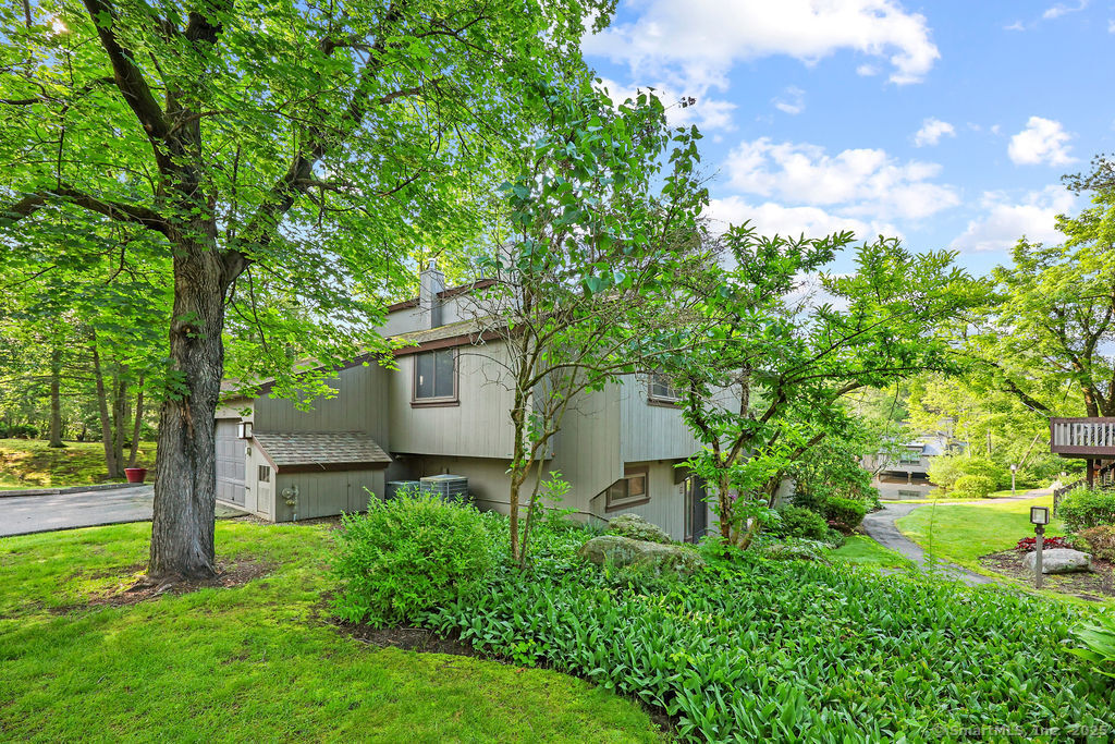 33 Heritage Drive 33