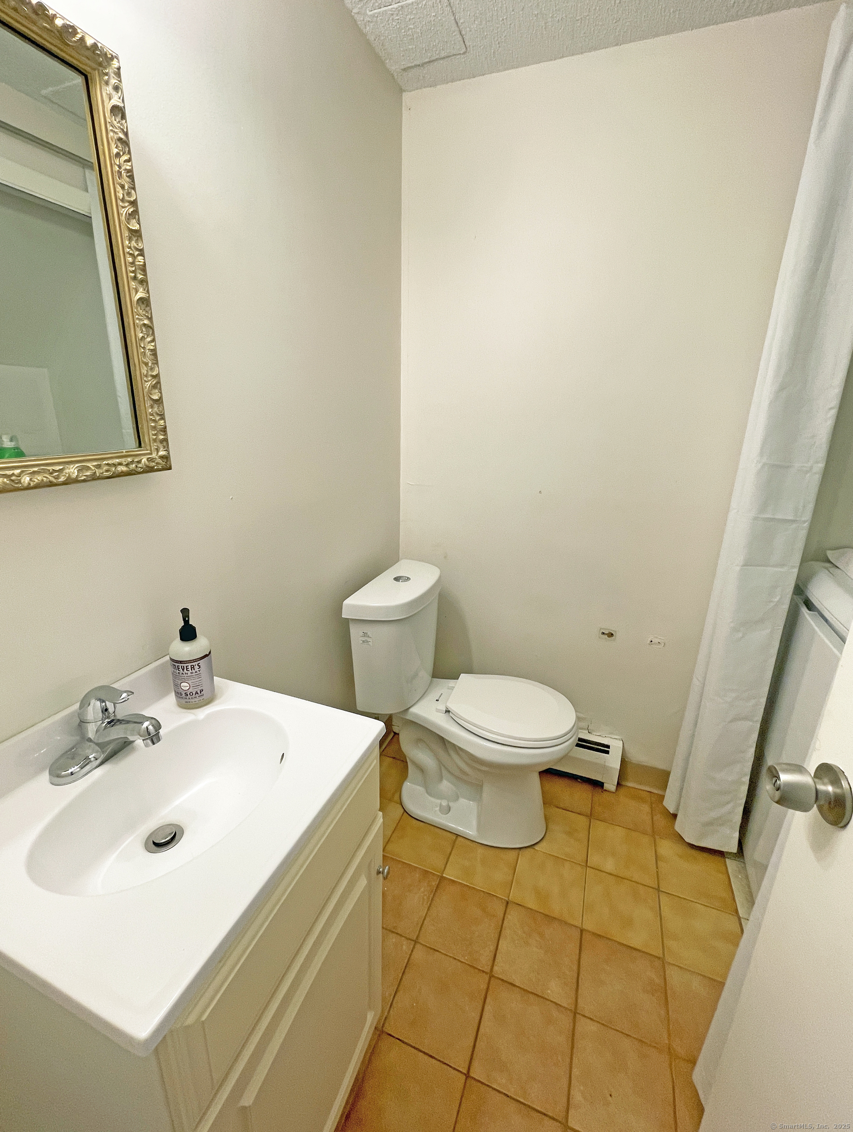 48 Sutton Place #48, Bloomfield, Connecticut image 9