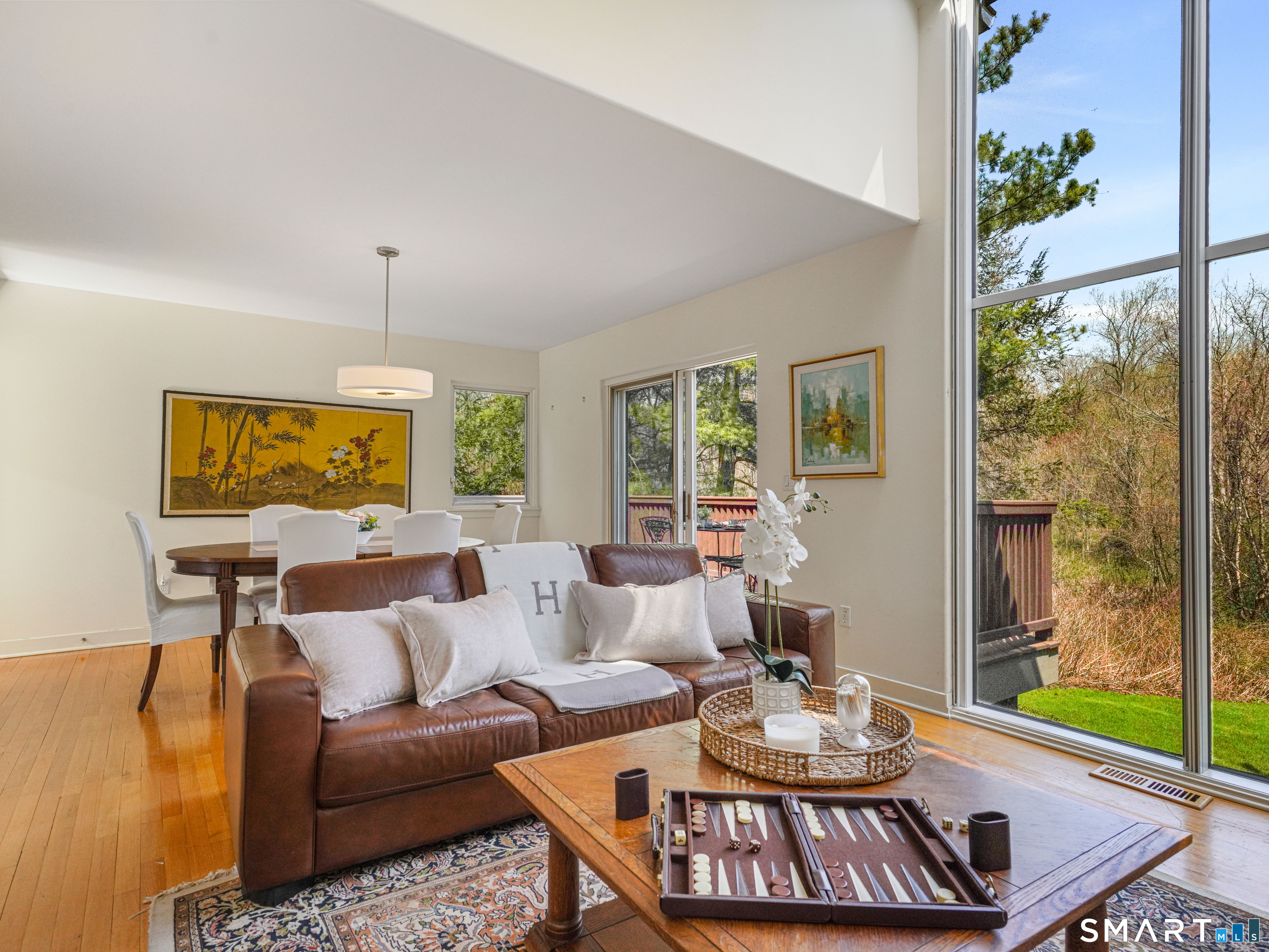 230 New Canaan Avenue APT 14