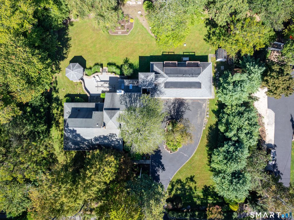 Photo of 231 Roxbury Road, Stamford, CT 06902 (MLS # 24167171)