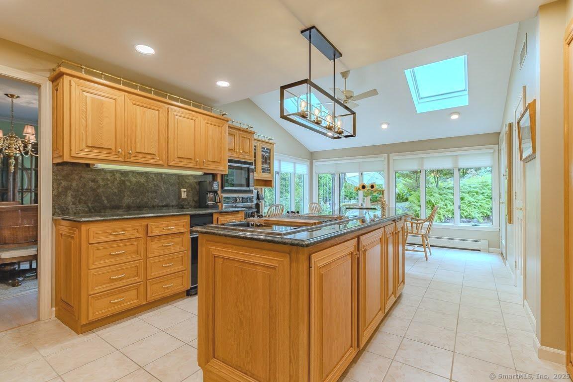 5 Coachmen Lane