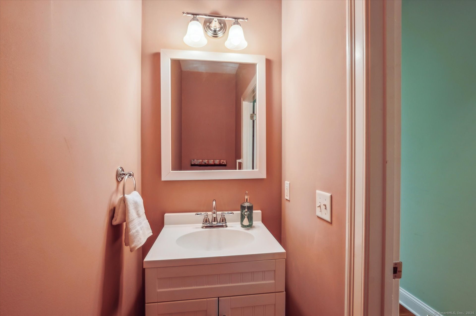 2 Kenington Road #2, Avon, Connecticut image 16