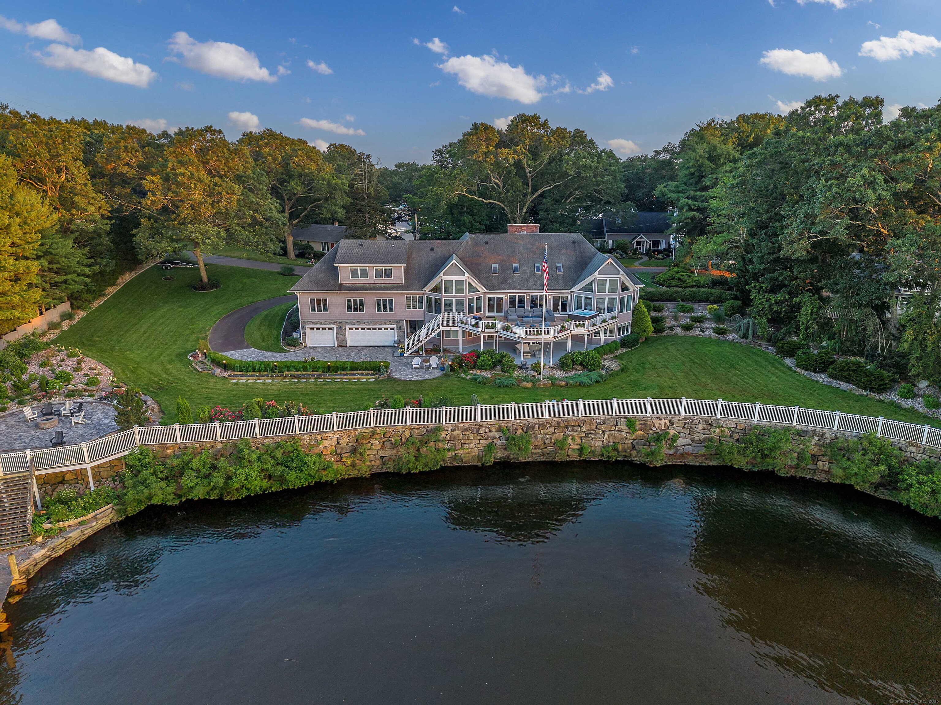 12 Rocky Point Road