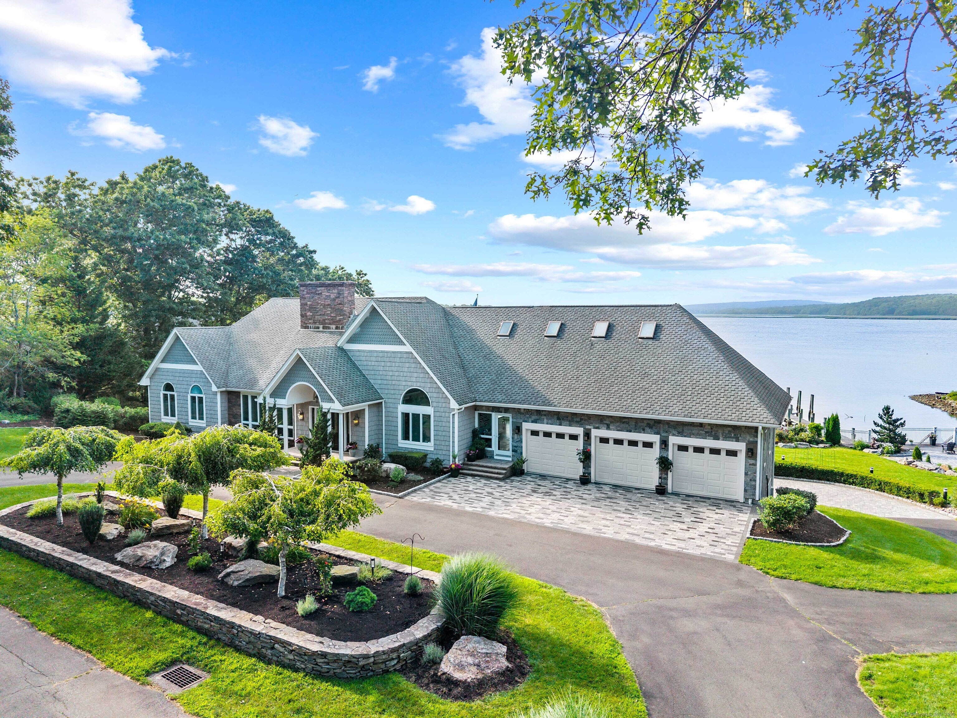 12 Rocky Point Road