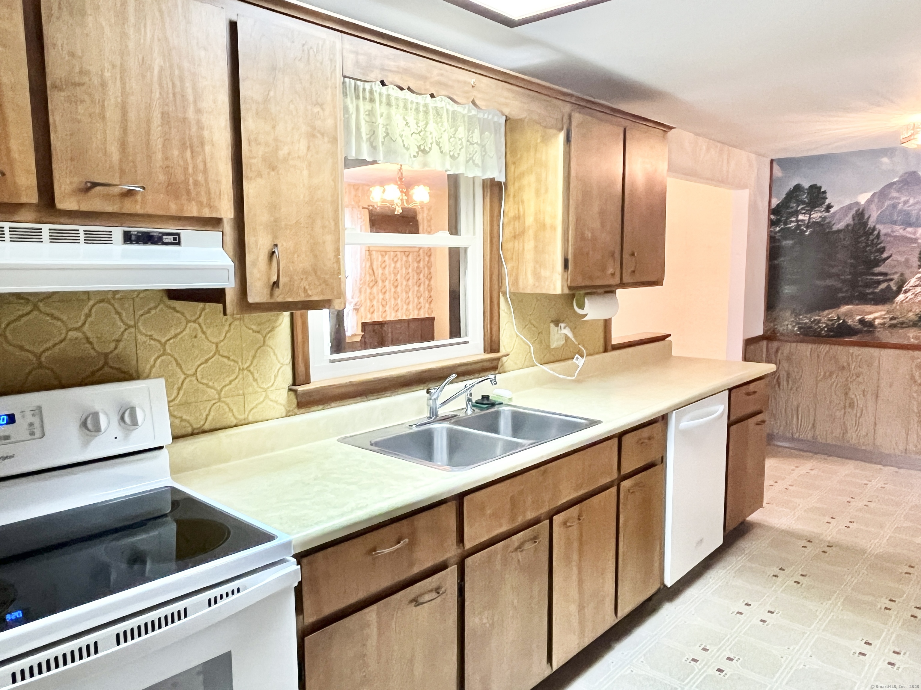 42 Fritz Place, Wallingford, Connecticut image 3