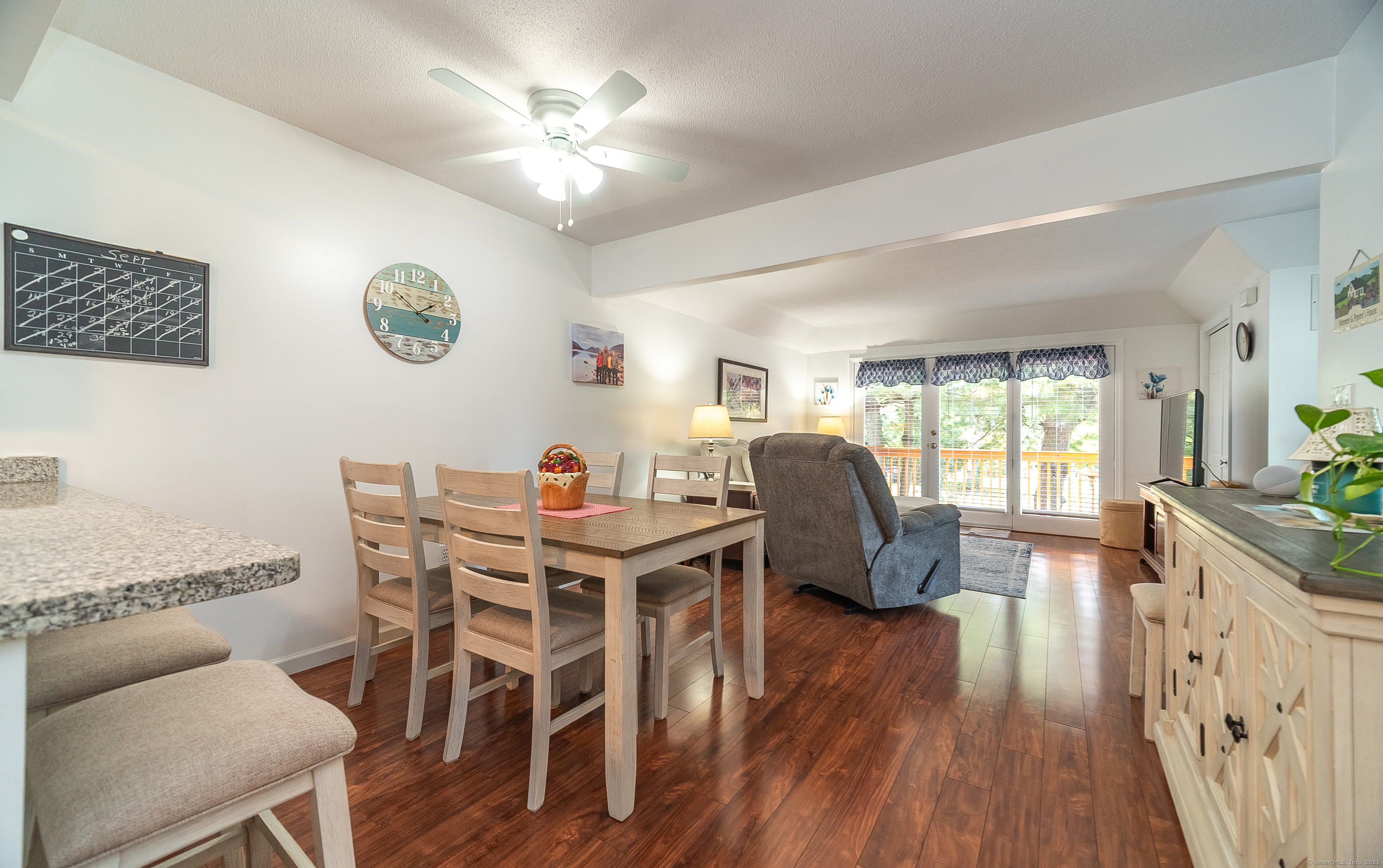 Meriden, Connecticut 06450, United States, 2 Bedrooms Bedrooms, ,2 BathroomsBathrooms,Residential,Active,223762