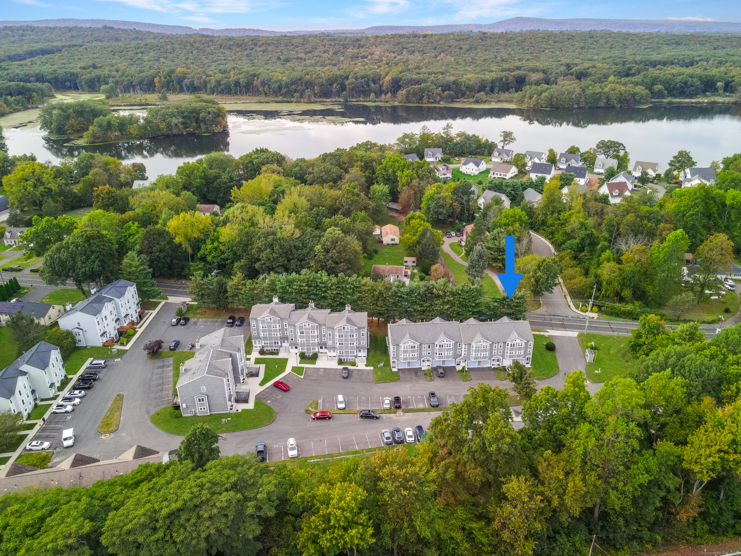 Meriden, Connecticut 06450, United States, 2 Bedrooms Bedrooms, ,2 BathroomsBathrooms,Residential,Active,223762