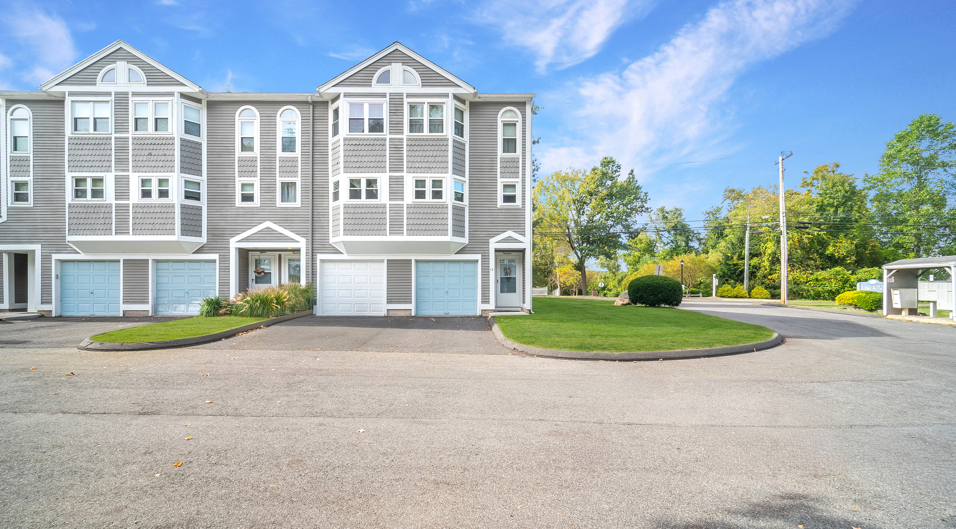 Meriden, Connecticut 06450, United States, 2 Bedrooms Bedrooms, ,2 BathroomsBathrooms,Residential,Active,223762