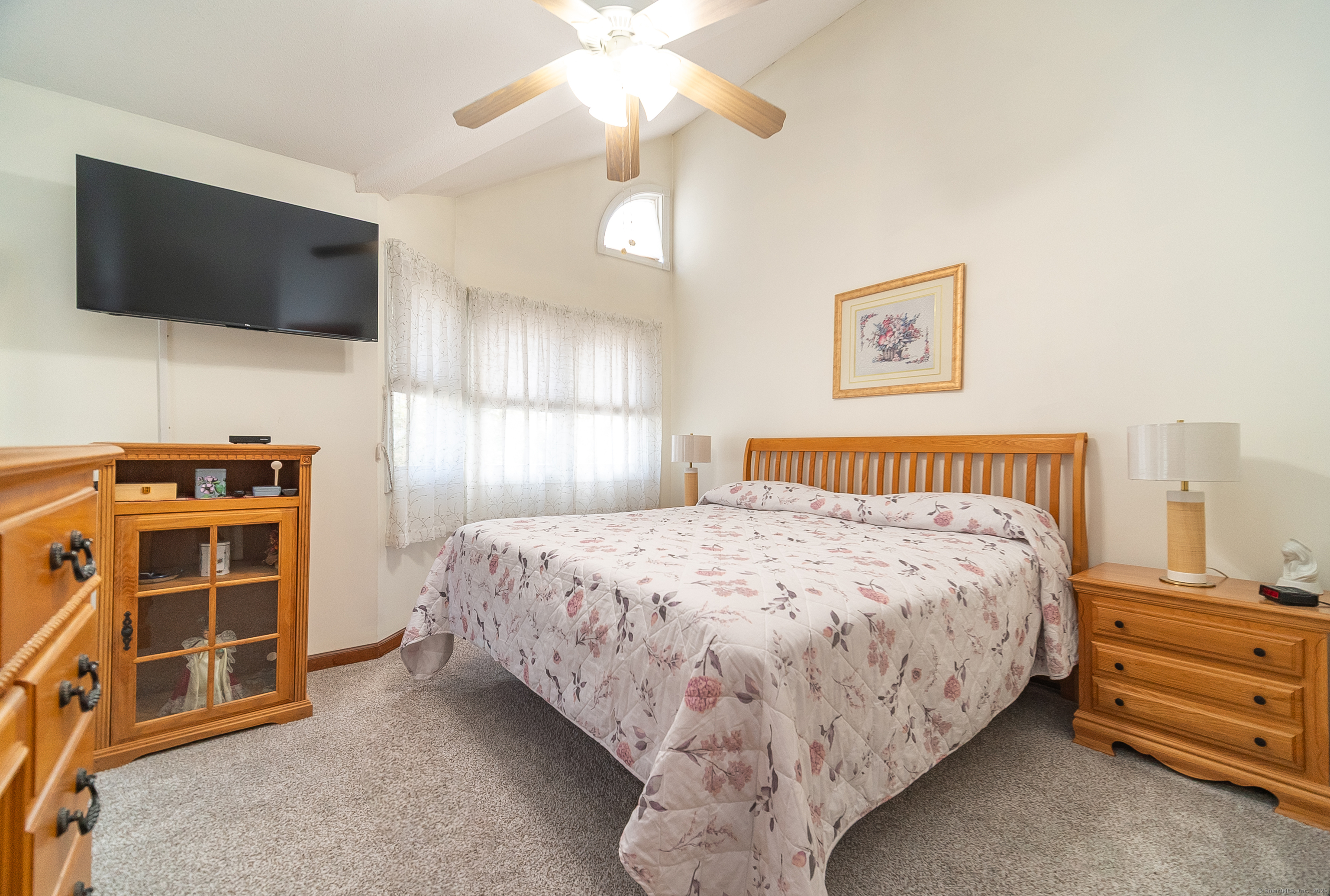 Meriden, Connecticut 06450, United States, 2 Bedrooms Bedrooms, ,2 BathroomsBathrooms,Residential,Active,223762