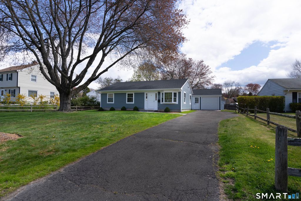 Photo of 27 Snow Crystal Lane, Stamford, CT 06905 (MLS # 24176006)