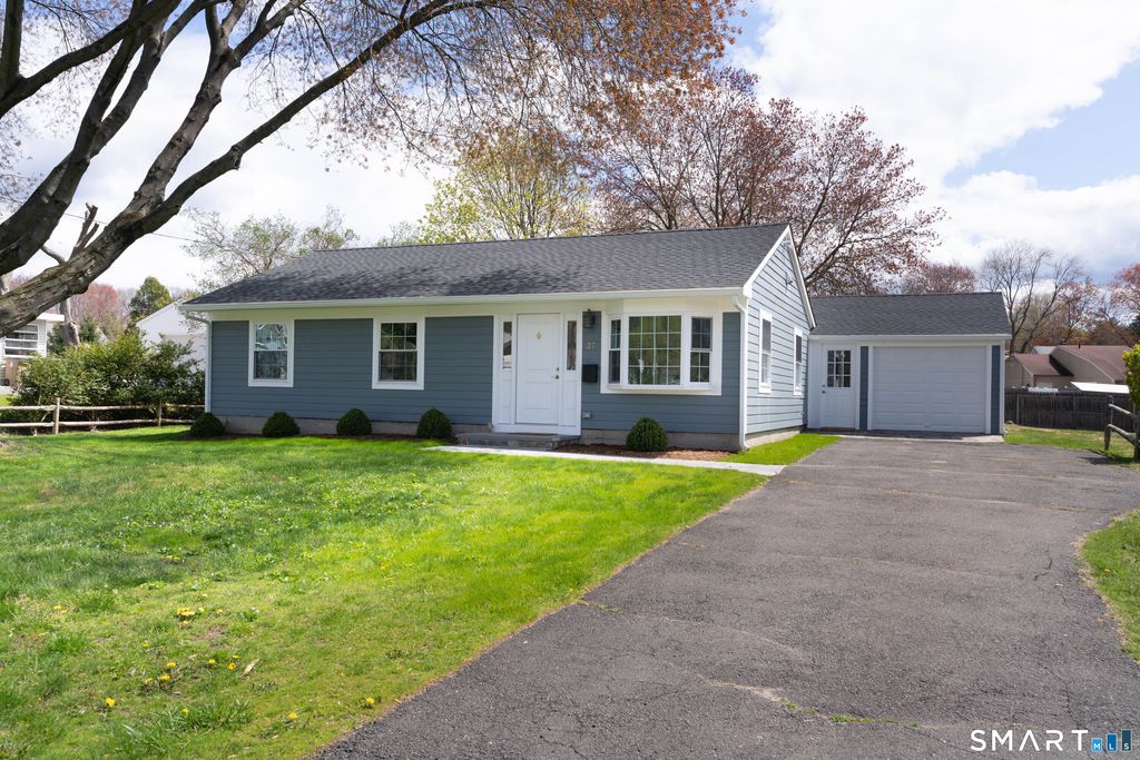 Photo of 27 Snow Crystal Lane, Stamford, CT 06905 (MLS # 24176006)