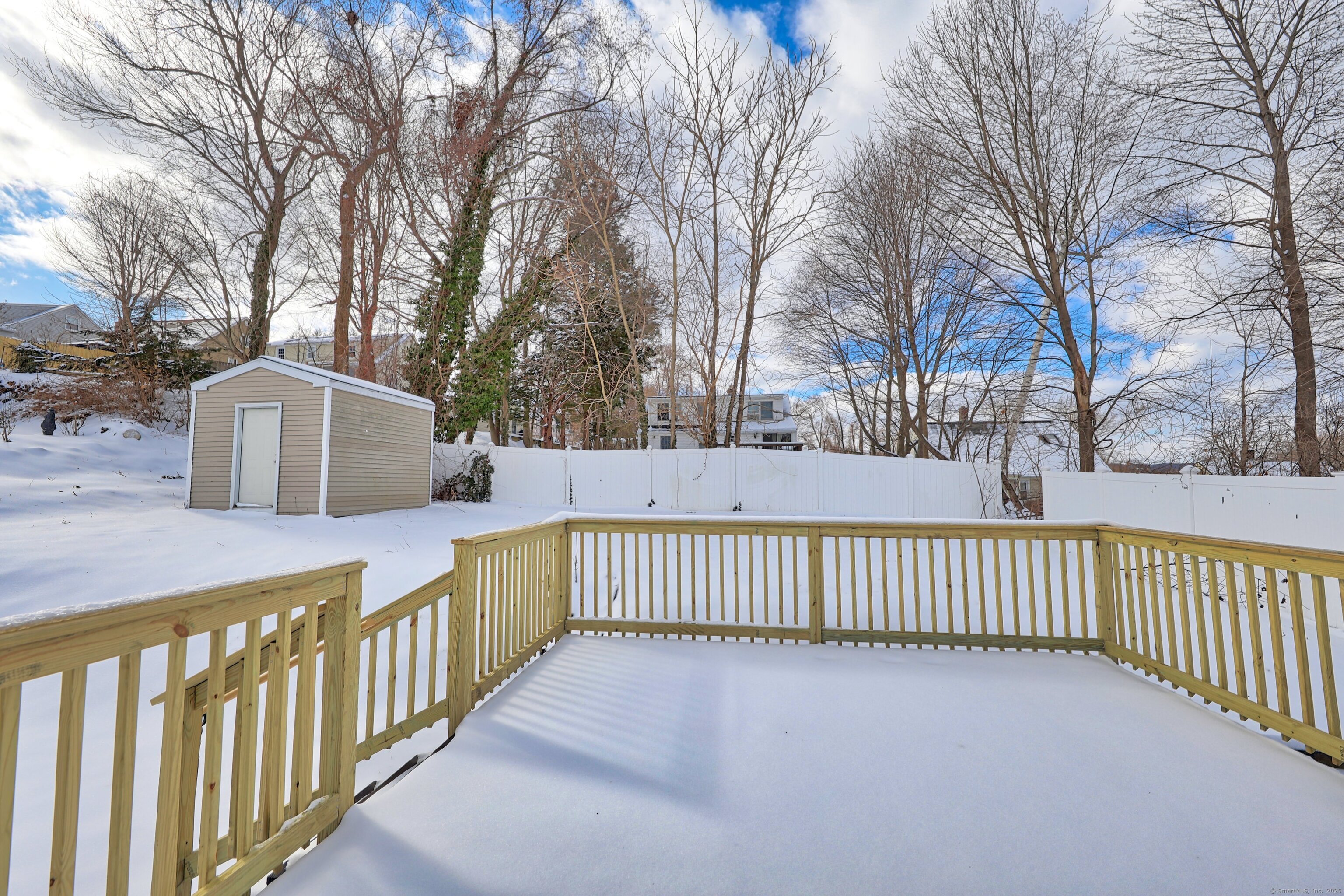 523 East Road, Bristol, Connecticut image 16