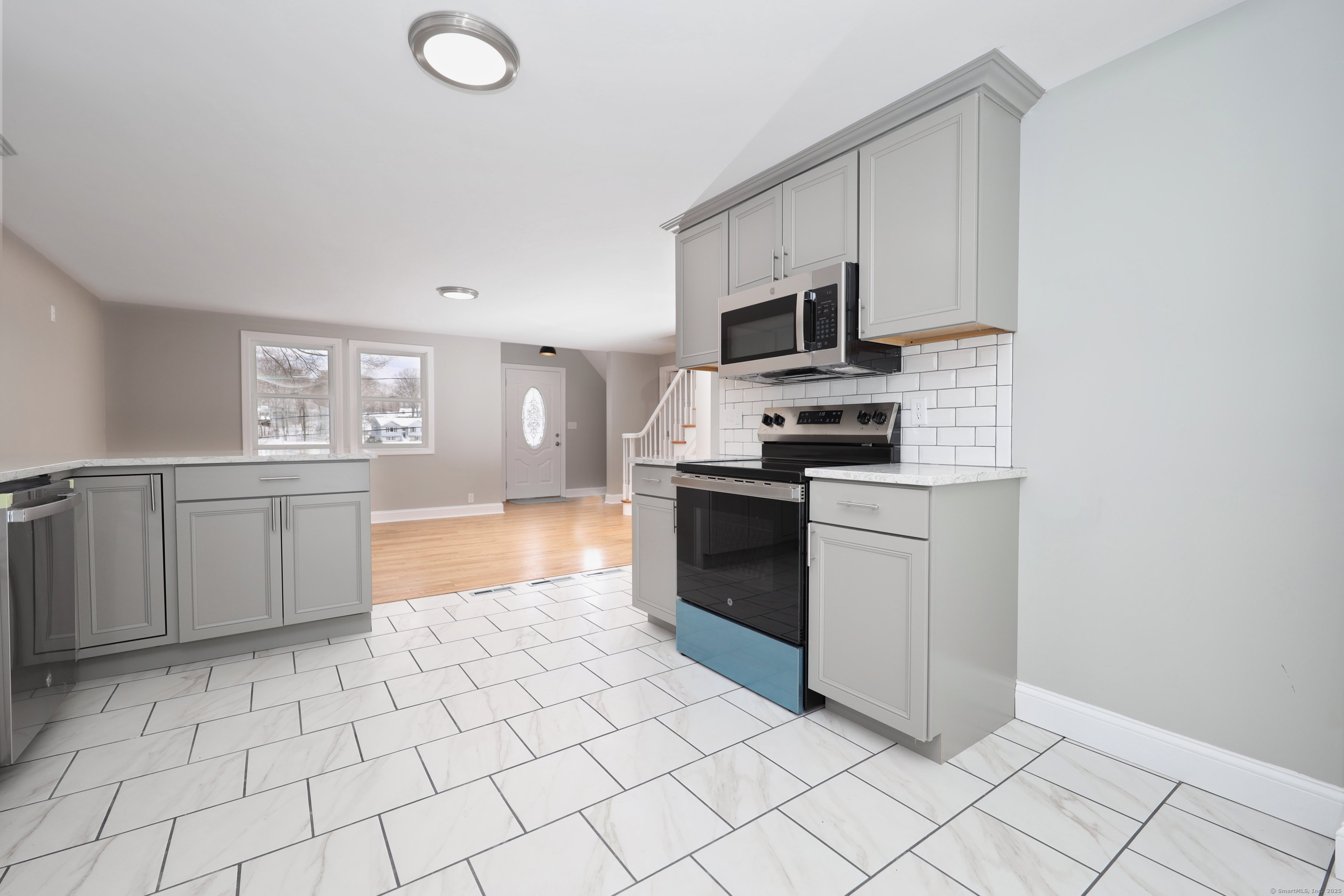 523 East Road, Bristol, Connecticut image 11