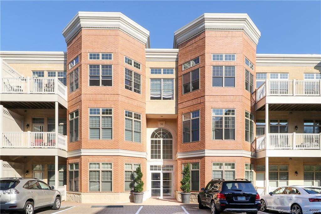 Stone Ridge Way Apt 2A, Fairfield, Connecticut - 1 Bedrooms  
2 Bathrooms  
3 Rooms - 