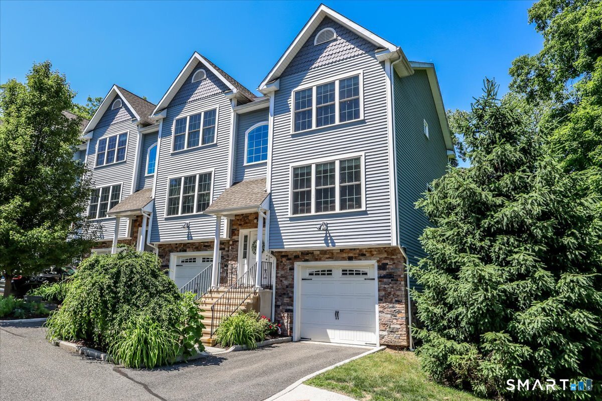 41 Short Oak Drive 41