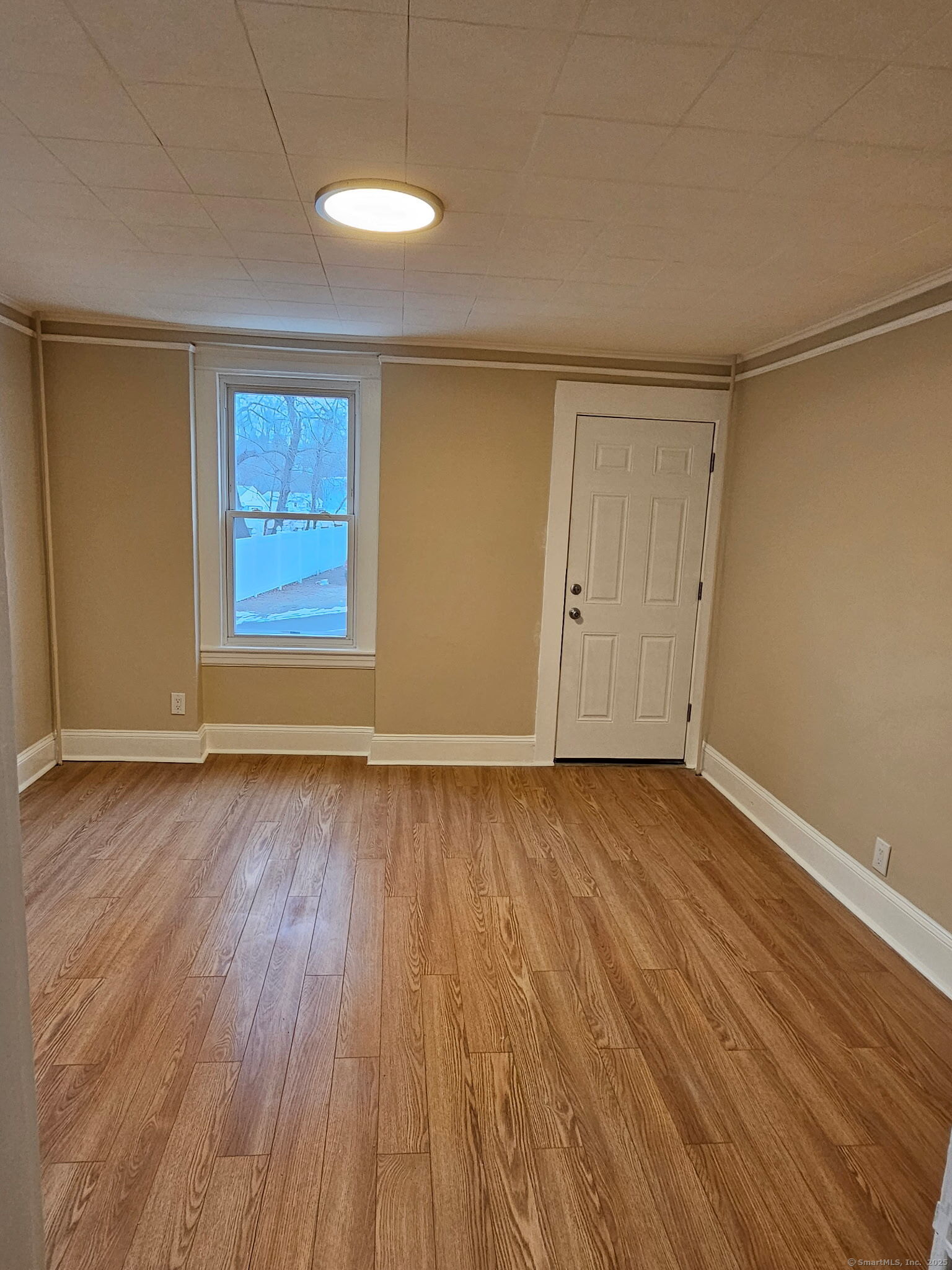Jewett Street 3, Ansonia, Connecticut - 4 Bedrooms  
1 Bathrooms  
7 Rooms - 