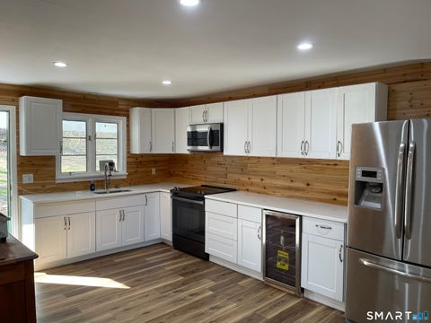 37 Long Meadow Road Oxford CT 06478