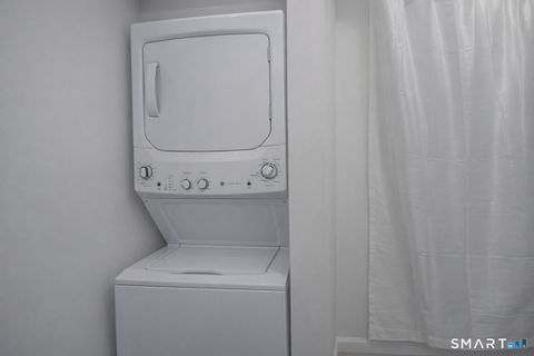 Tiny photo for 171 Pequonnock Street #3rd FL, Bridgeport, CT 06604 (MLS # 24152211)