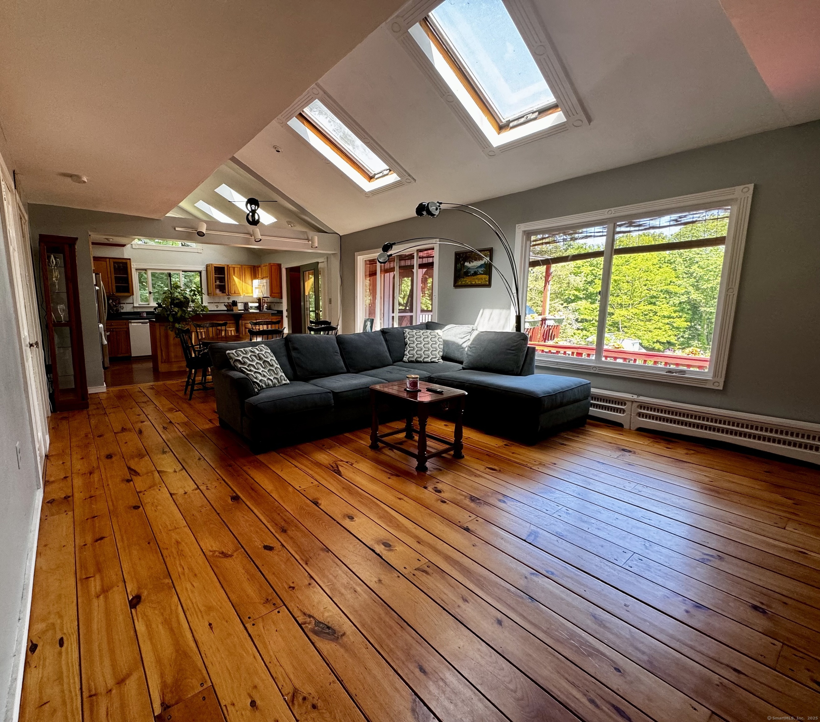 10 Laurel Trail