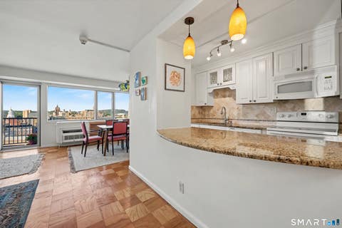 Photo of 100 York Street #14C, New Haven, CT 06511 (MLS # 24196850)