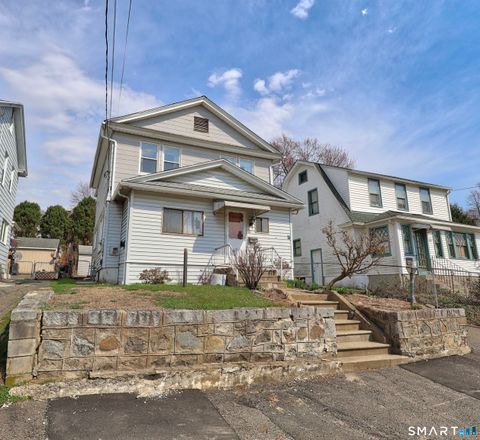 Photo of 33 W View Street, Waterbury, CT 06706 (MLS # 24159525)