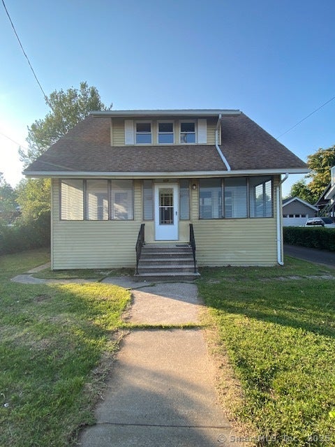 Photo of 524 Broad Street, Bristol, CT 06010 (MLS # 24181563)