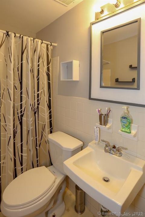 Tiny photo for 160 Fairfield Woods Road #APT 46, Fairfield, CT 06825 (MLS # 24151630)