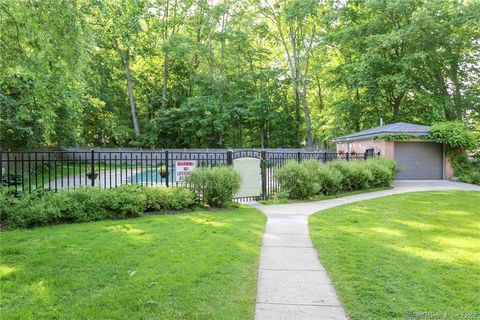 Tiny photo for 160 Fairfield Woods Road #APT 46, Fairfield, CT 06825 (MLS # 24151630)