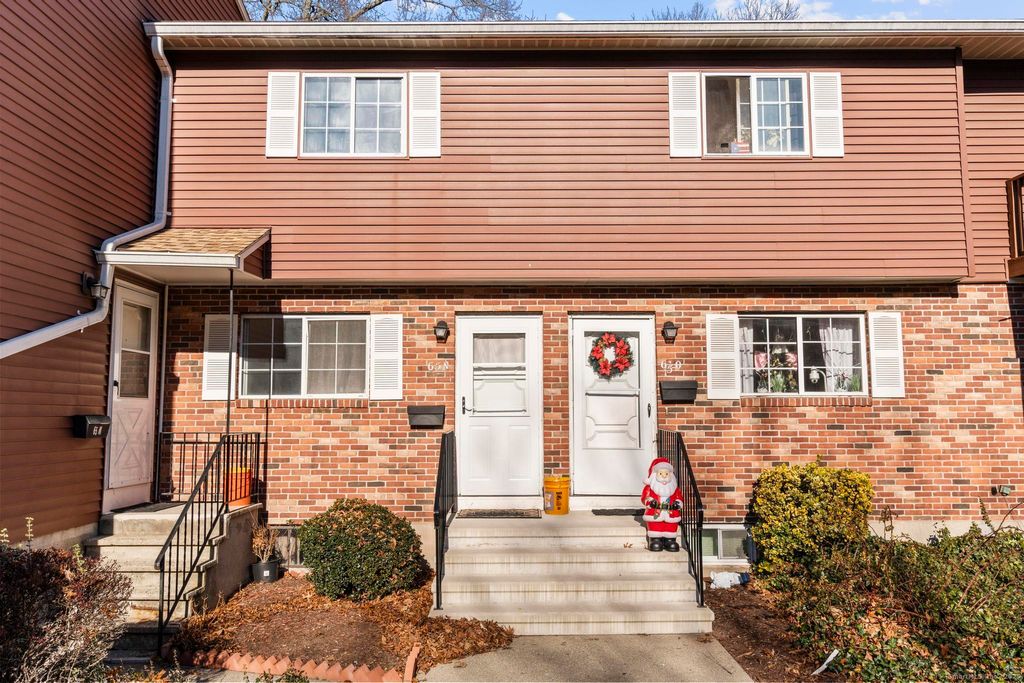 Photo of 65 Patricia Road #N, Bridgeport, CT 06606 (MLS # 24144010)