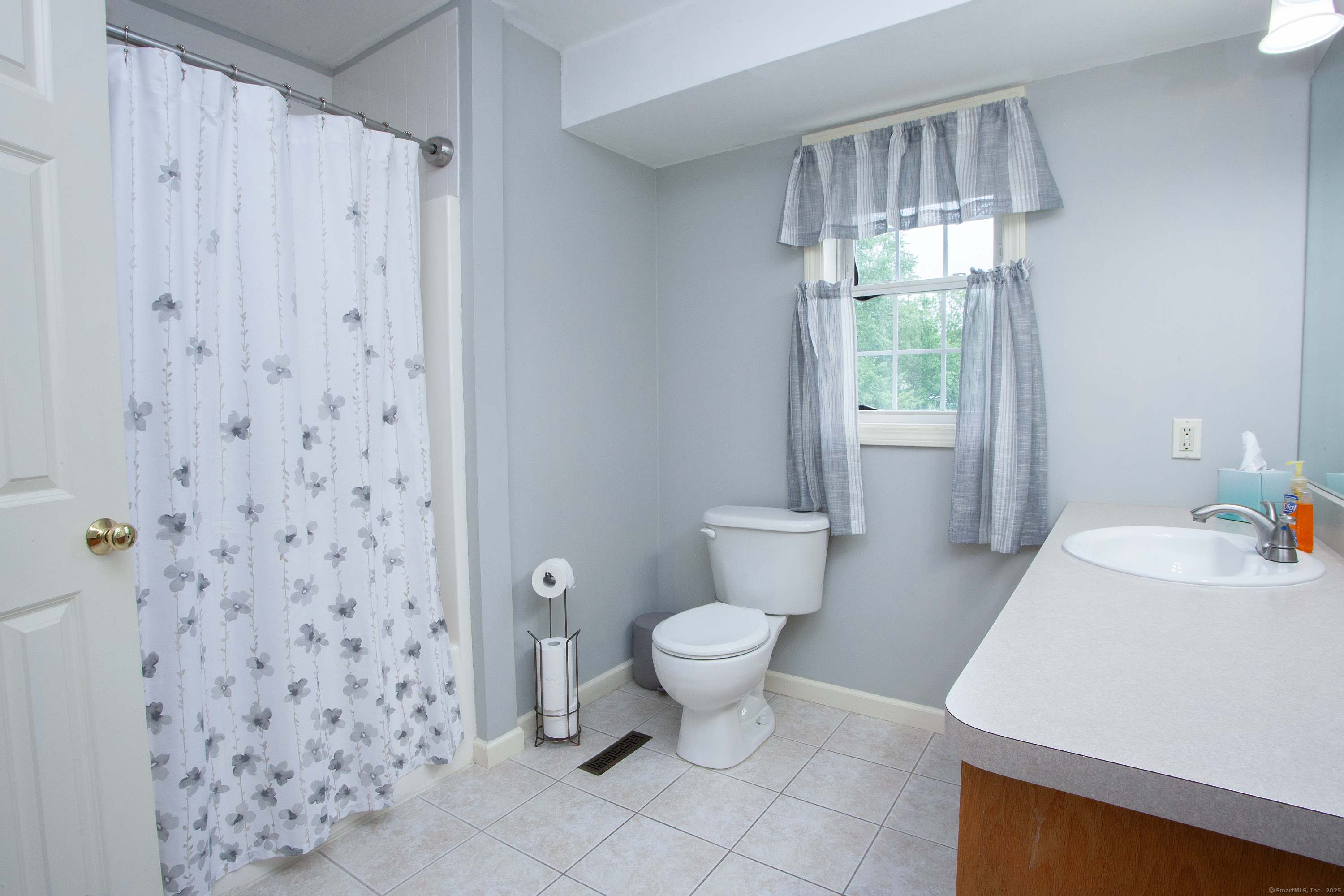 1048 S Main Street #APT 17, Southington, Connecticut image 15