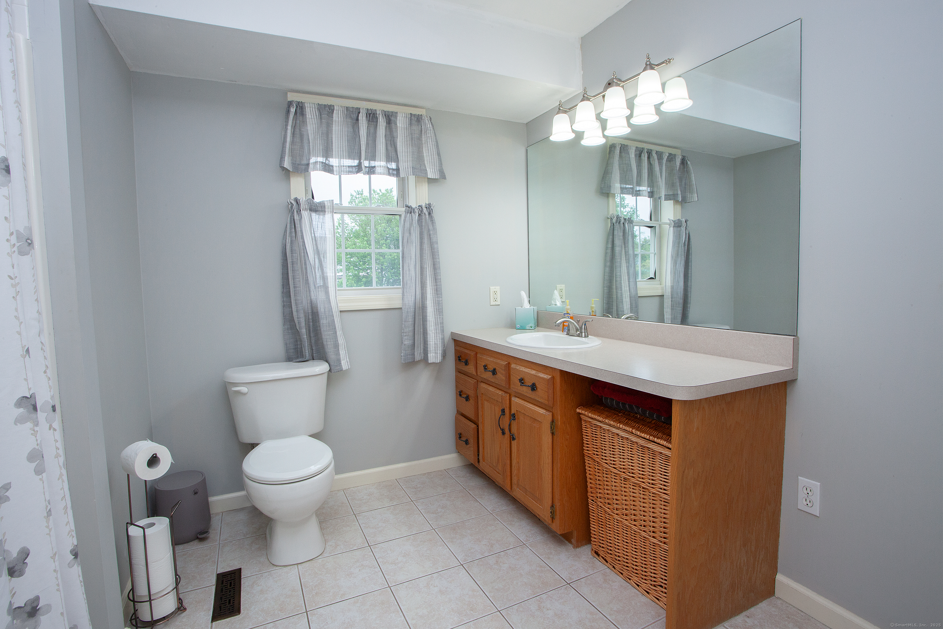 1048 S Main Street #APT 17, Southington, Connecticut image 14