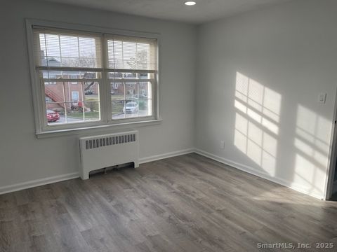 Tiny photo for 6 Revere Drive #APT 4, Stamford, CT 06902 (MLS # 24143941)