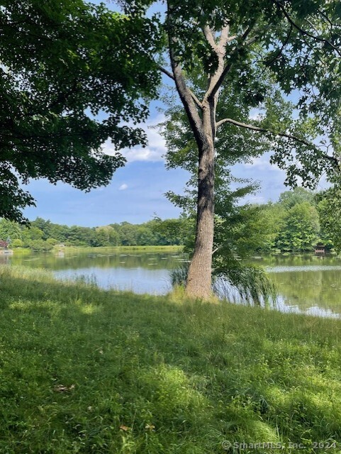 12 Watercliff Circle, West Hartford, Connecticut image 2
