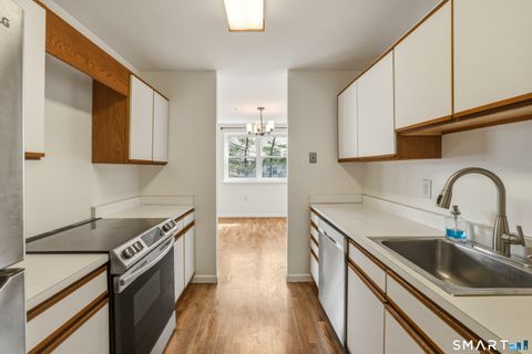 889 Farmington Avenue 3F West Hartford CT 06119