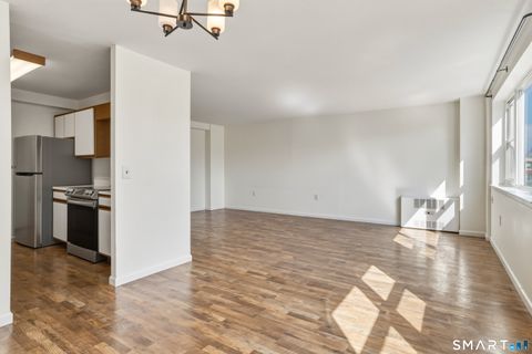 Tiny photo for 889 Farmington Avenue #3F, West Hartford, CT 06119 (MLS # 24164553)