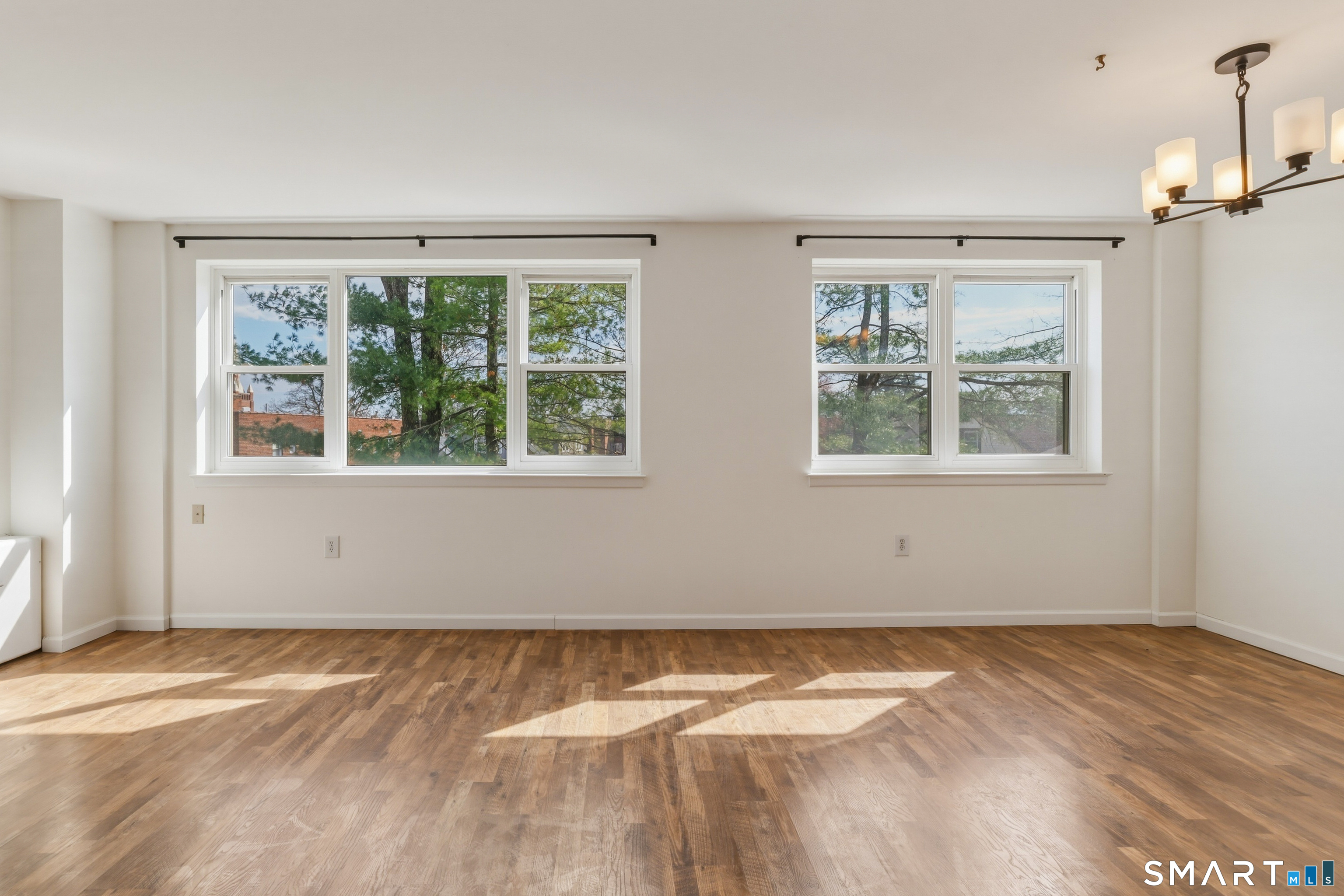 889 Farmington Avenue 3F