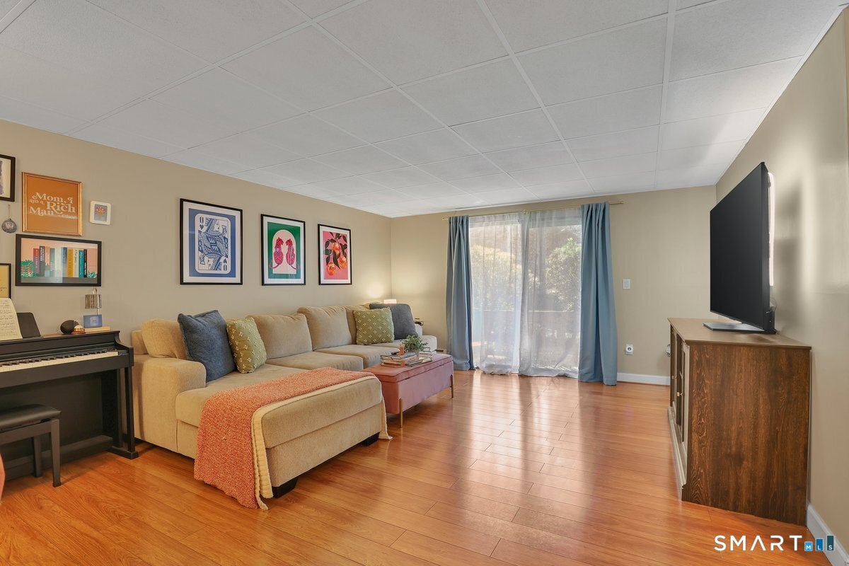 25 Amato Drive F