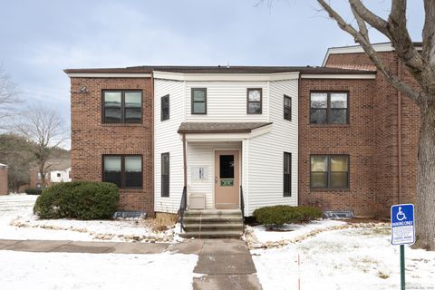 48 Wellington Drive 48 Farmington CT 06032