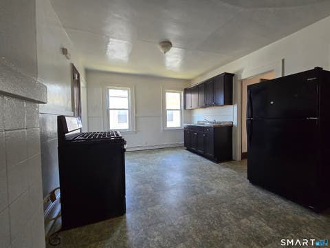 Multifamily For Rent - 125 Hollister Avenue<br/> Bridgeport, CT 06607