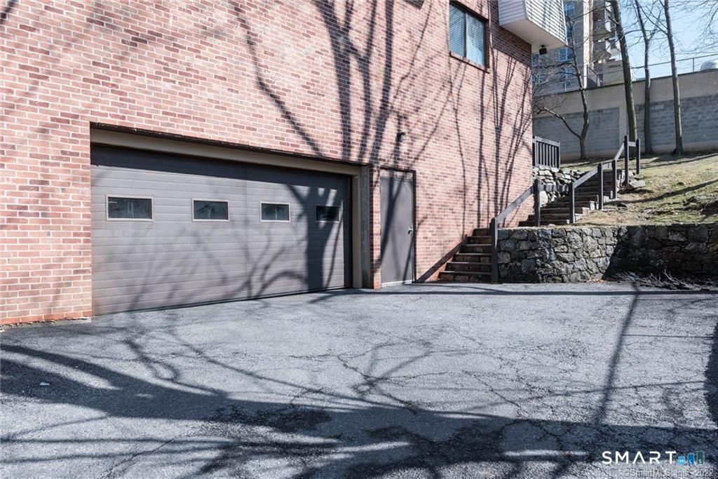 Photo of 1 Valley Road #207, Stamford, CT 06902 (MLS # 24170392)
