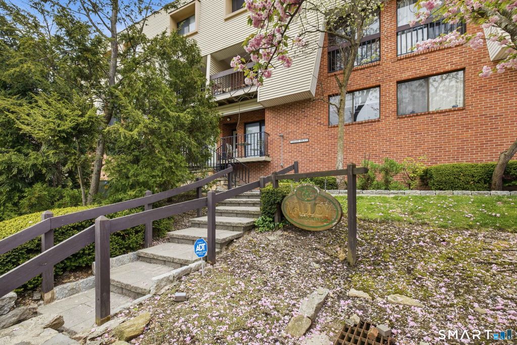 Photo of 1 Valley Road #207, Stamford, CT 06902 (MLS # 24170392)