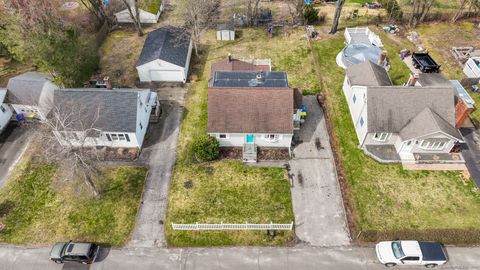 Tiny photo for 108 Crestwood Avenue, Waterbury, CT 06704 (MLS # 24137391)