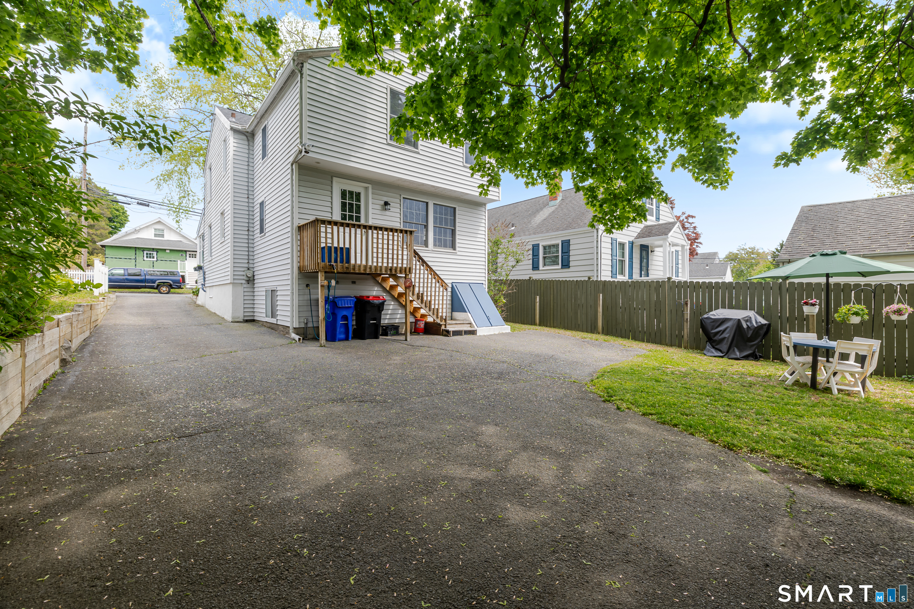 29 Magnolia Avenue