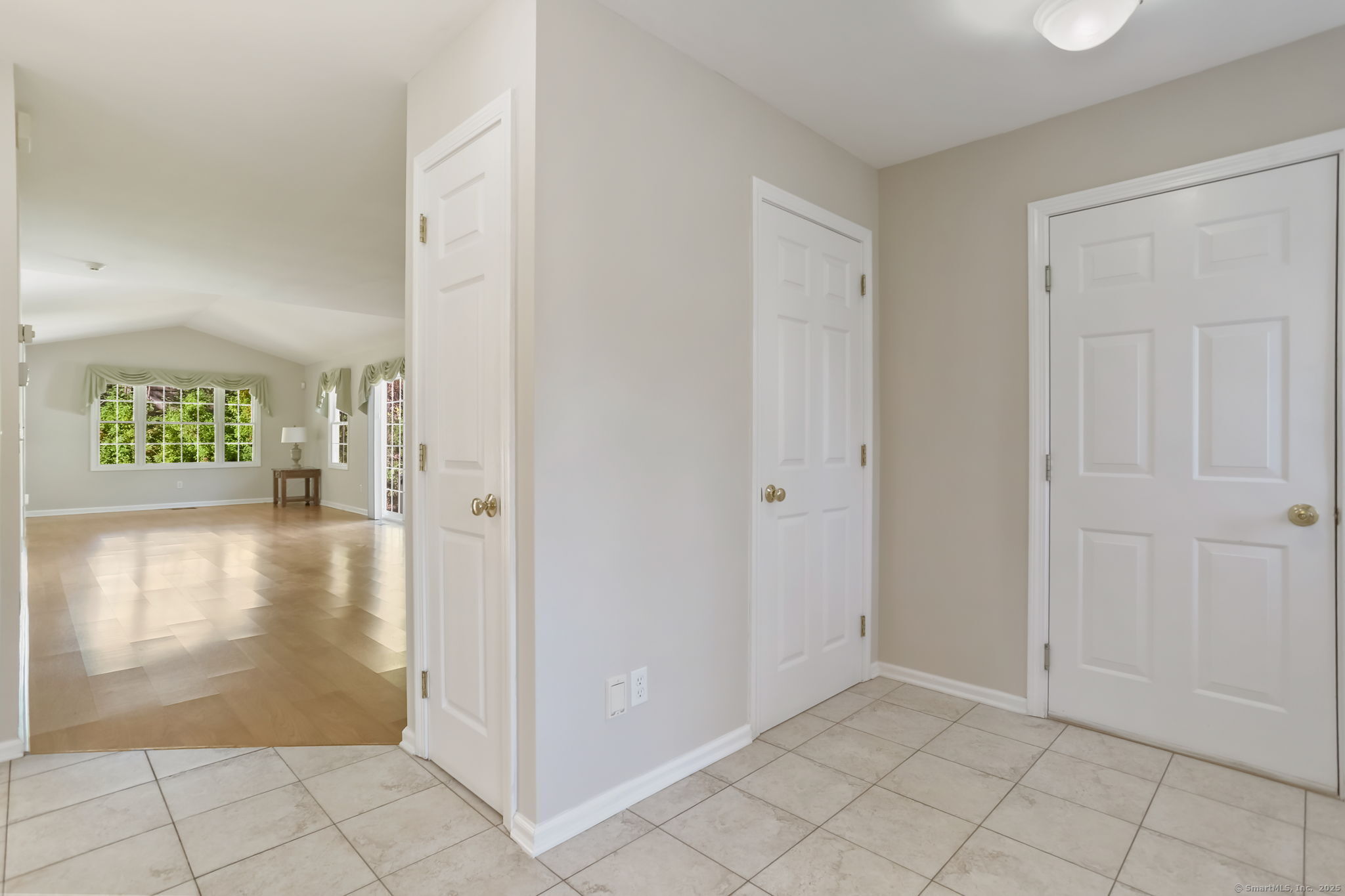 17 Rainbow Drive