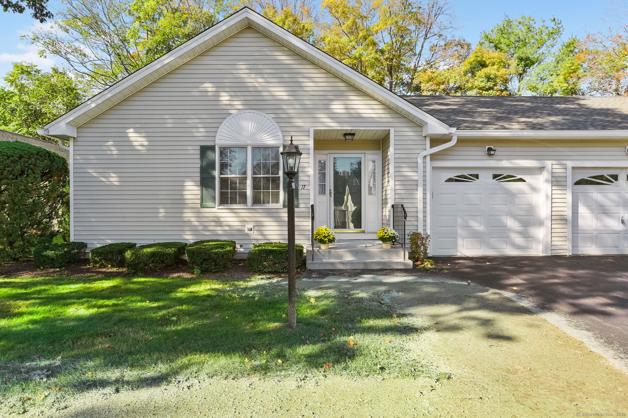 17 Rainbow Drive