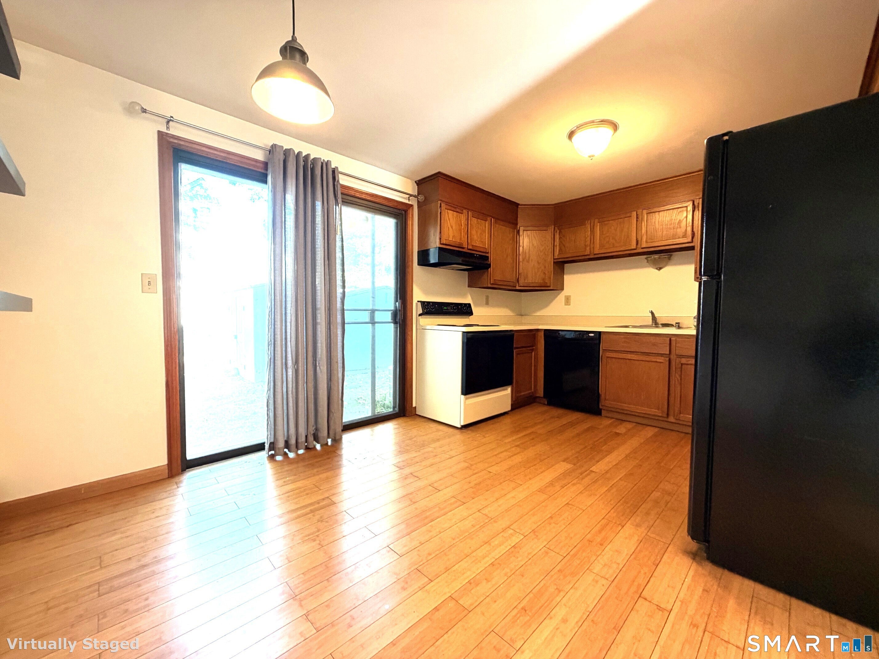 246 Woodford Avenue 2