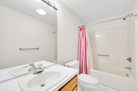 Tiny photo for 11 Island Bay Circle, Guilford, CT 06437 (MLS # 24132173)