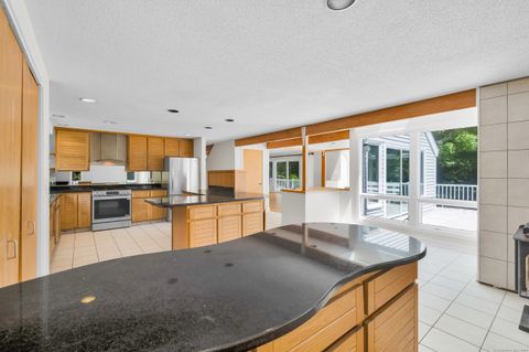 Tiny photo for 11 Island Bay Circle, Guilford, CT 06437 (MLS # 24132173)